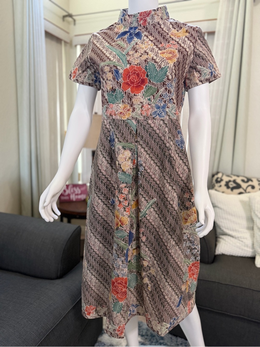 Floral Pattern Short-Sleeve Midi BATIK Dress